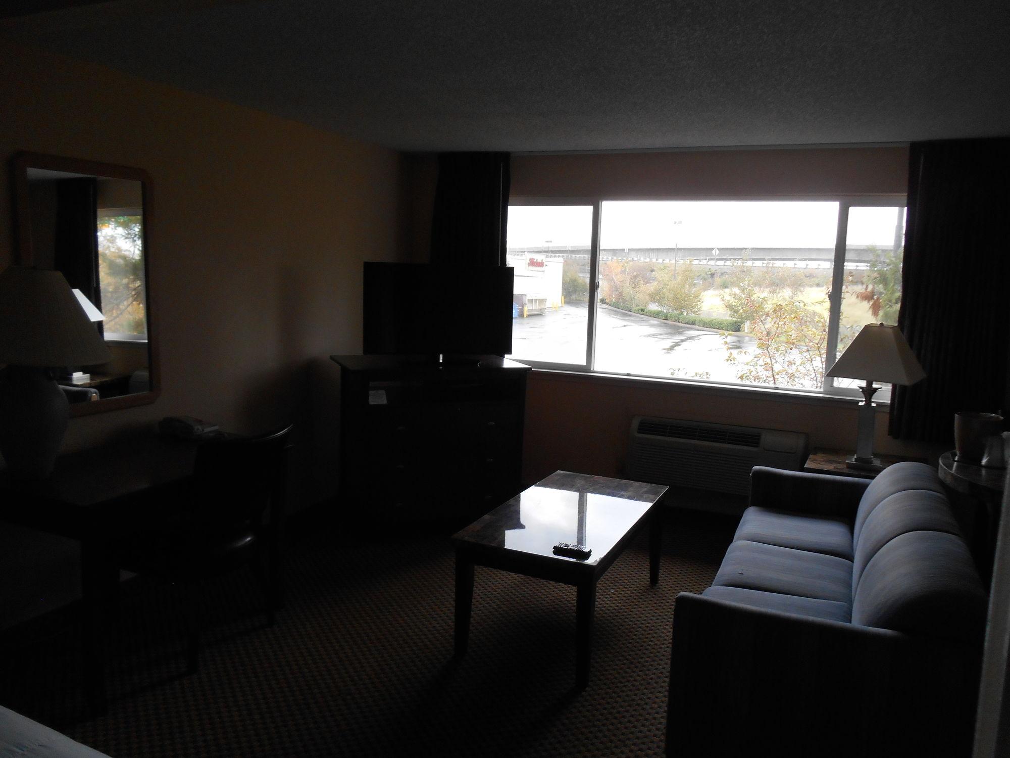 Guesthouse Inn & Suites Eugene/Springfield Exteriör bild