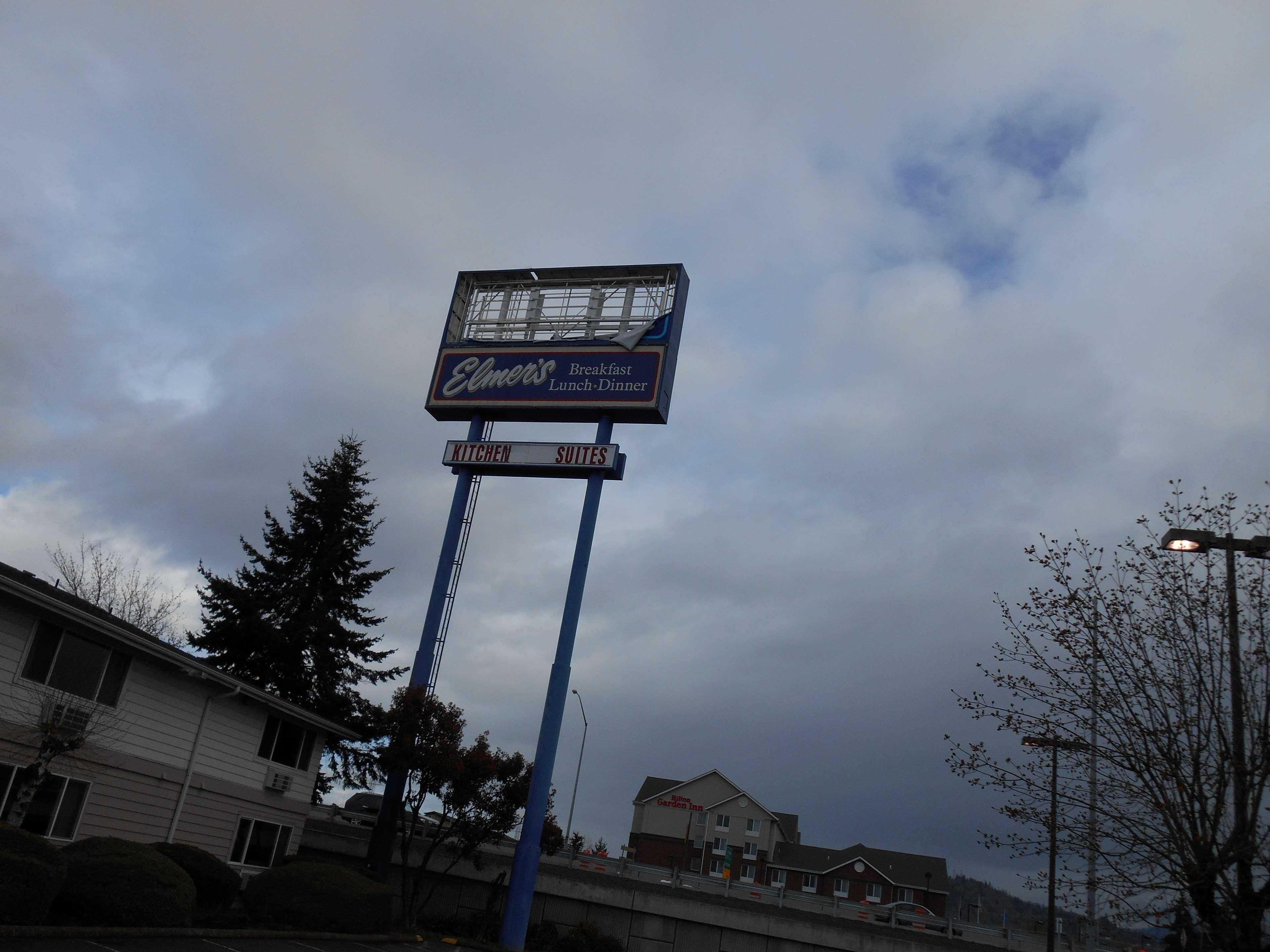 Guesthouse Inn & Suites Eugene/Springfield Exteriör bild
