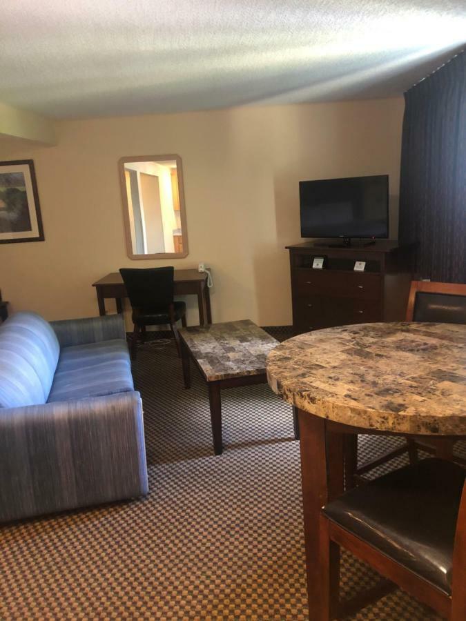 Guesthouse Inn & Suites Eugene/Springfield Exteriör bild