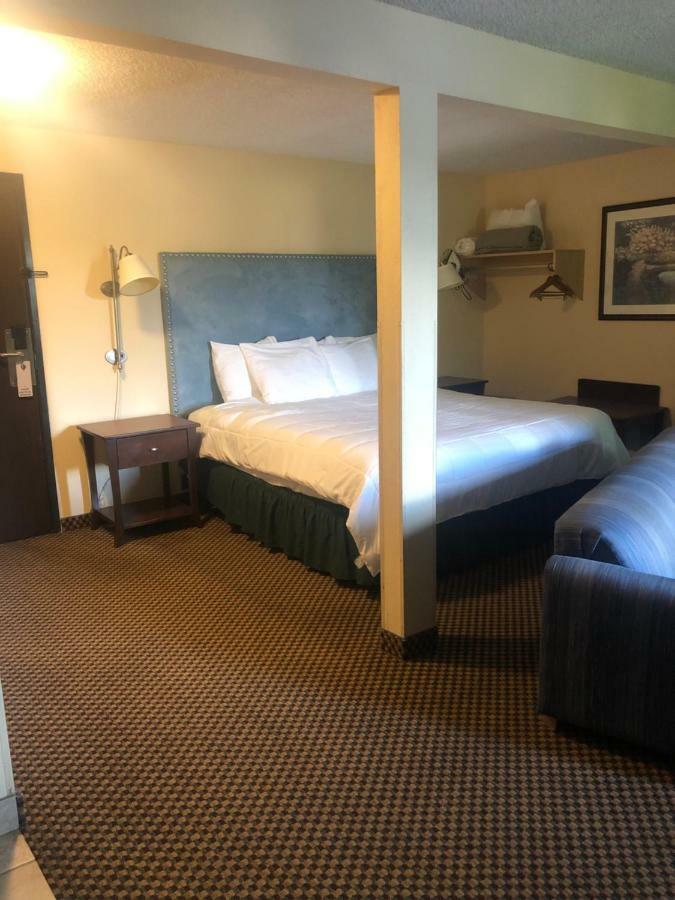 Guesthouse Inn & Suites Eugene/Springfield Exteriör bild